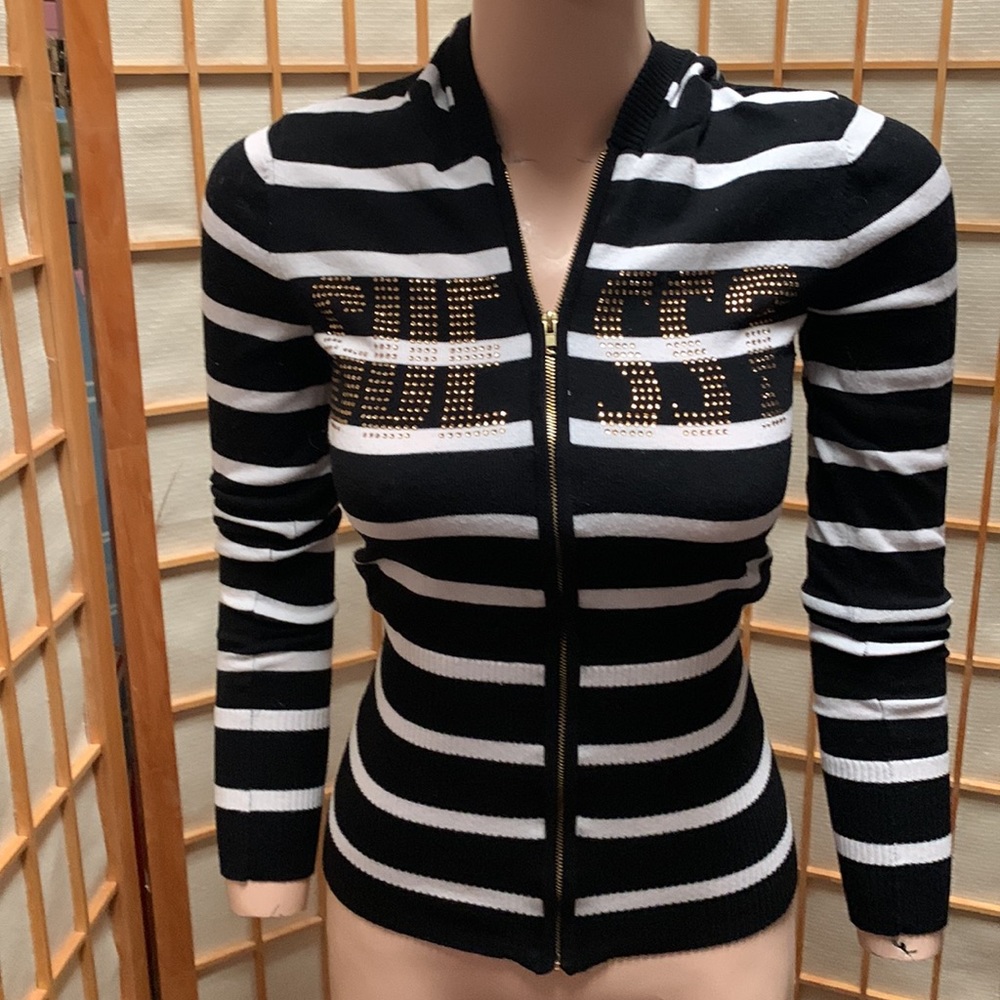 Guess Hoodie Sweater. New Never Worn